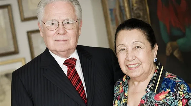 Two of UT's Biggest Boosters Honored with Philanthropy Medal